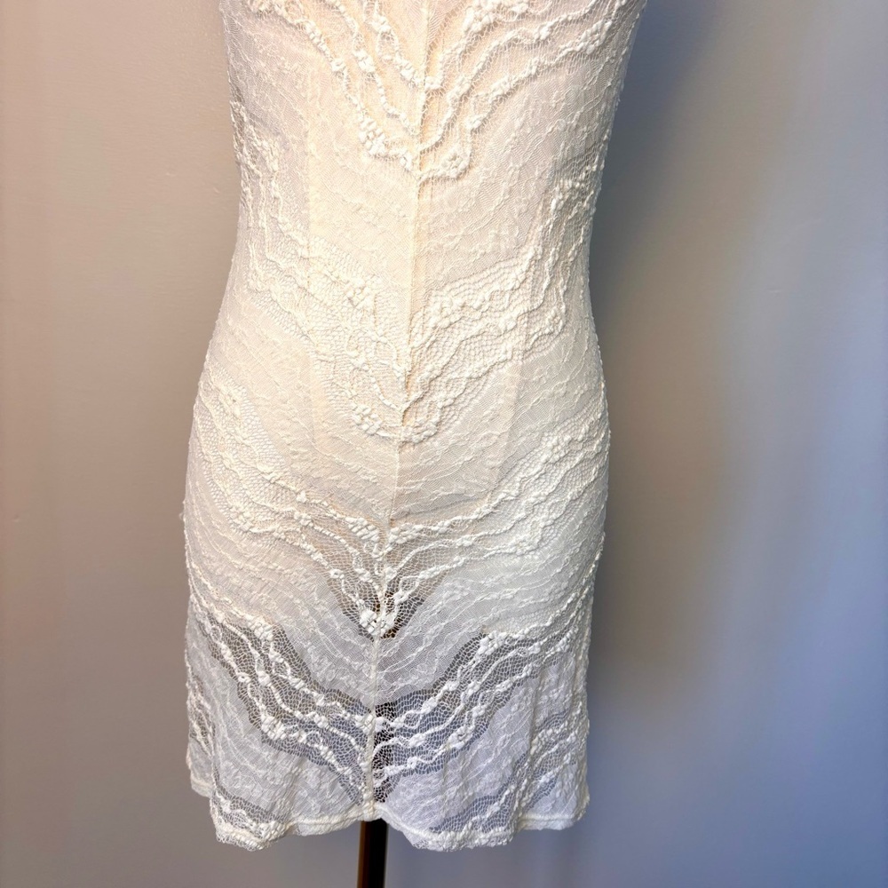 Free People Cream Lace Pull On Slip Adjustable Staps - Picture 3 of 9